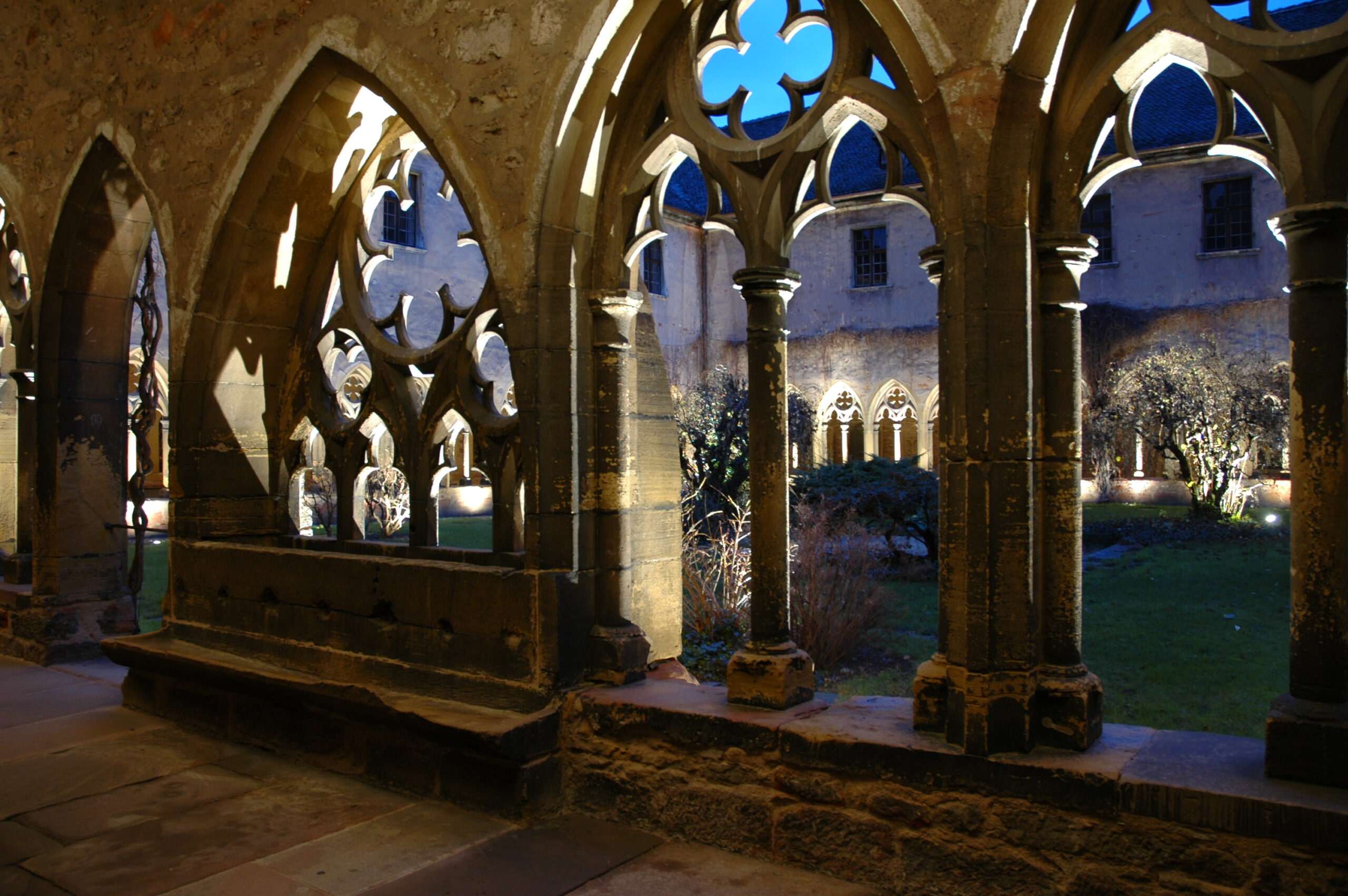 Vue du cloître du 13e siècle, Musée Unterlinden, Colmar