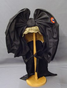 Alsace, Coiffe alsacienne à grand nœud, 1er quart 20e siècle, don d'un particulier, 1990