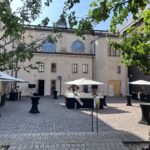 Terrasse du café